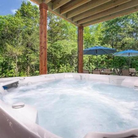 Hollister Premier Retreat With Hot Tub, Theater & Pool Tableヴィラ エクステリア 写真