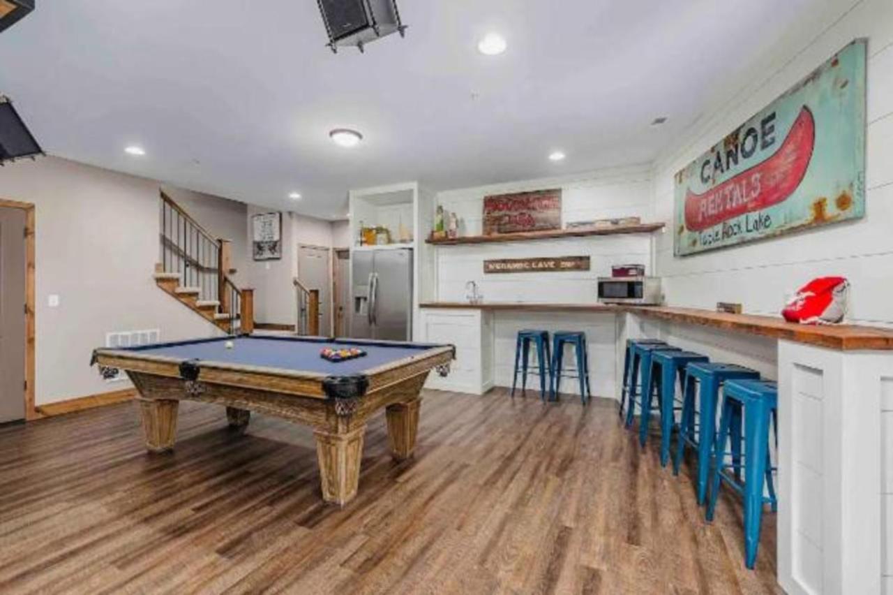 Hollister Premier Retreat With Hot Tub, Theater & Pool Tableヴィラ エクステリア 写真